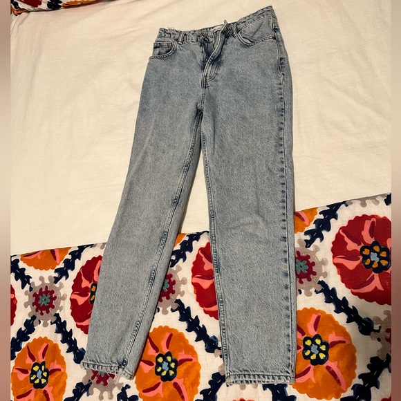 High Rise Zara Jeans - Picture 1 of 3